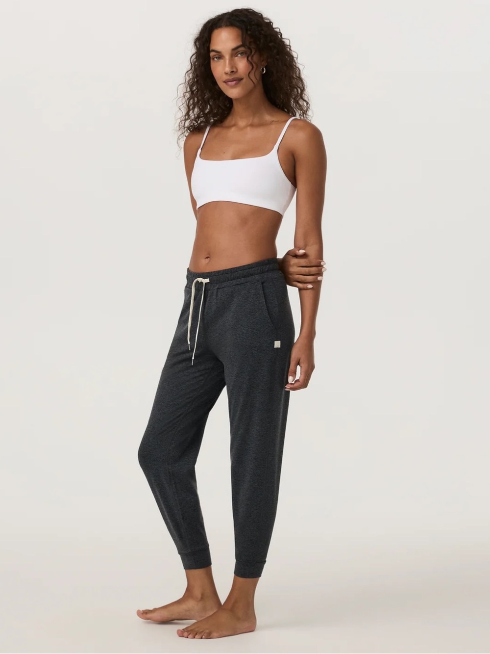 Vuori Women’s Heather Charcoal Jogger Sweatpants Medium